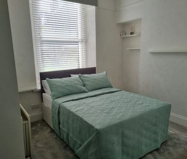 75 Clifton Road, Aberdeen, AB24 4RN - Photo 3