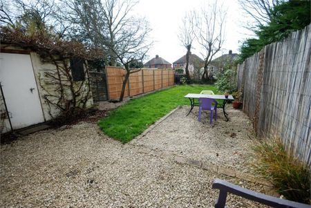 3 bedroom semi-detached house to rent - Photo 3