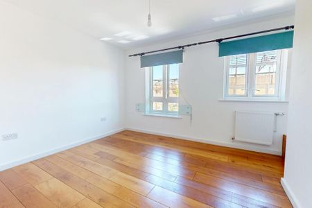 3 bedroom terraced house to rent - Photo 5