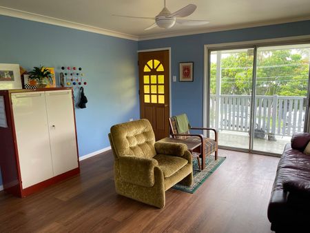 Large Family Home Nestled In Quiet Cul-de-sac - Photo 3