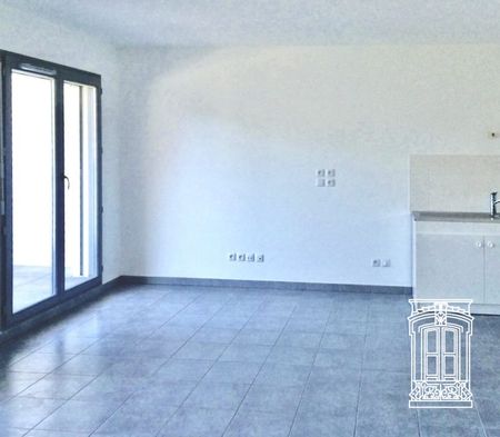 Location Appartement 3 pièces 65m² NEUVILLE SUR SAONE 69250 - Photo 4
