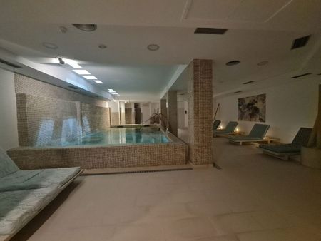 Luxury Apartment for rent in Nueva Andalucia, Spain - Photo 3