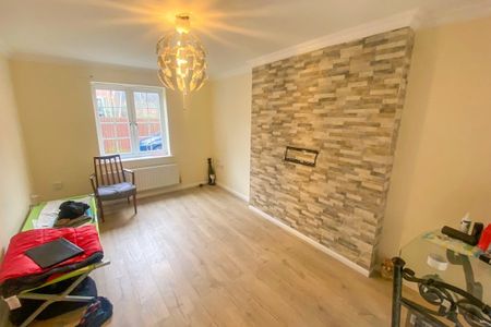 Ross Close - Photo 5