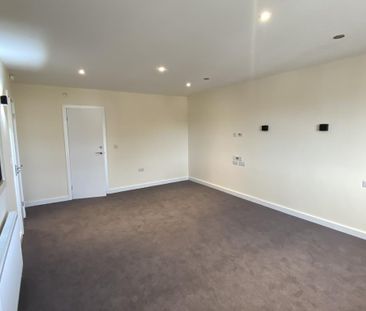 4 bedroom detached house to rent - Photo 6