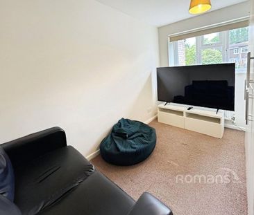 4 bedroom terraced house to rent - Photo 1
