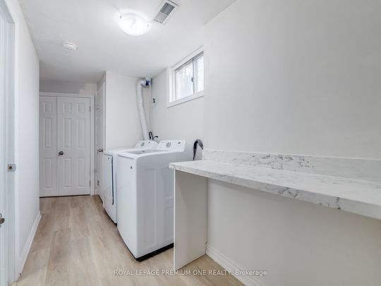 For Lease - 935 Strasburg Road Unit# Lower, Kitchener, Ontario - Photo 1