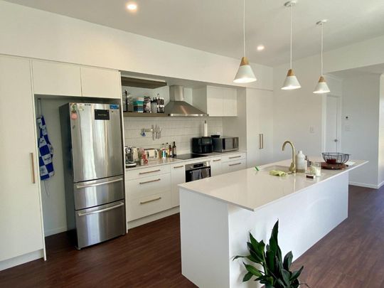 Modern easy care - Photo 1