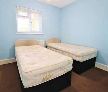 Kent Road, Woking, Surrey, GU22 - Photo 3