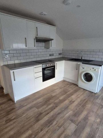 Chilcompton Road, Midsomer Norton, Radstock, BA3 - Photo 2