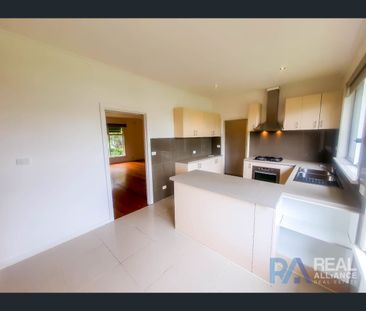 2 Aster Court, Mount Waverley, Vic 3149 - Photo 1