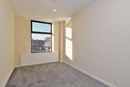 3 bedroom apartment to rent - Photo 2