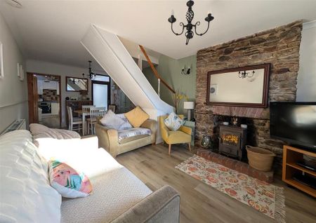 3 bedroom terraced house to rent - Photo 2