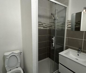 Location Appartement 2 pièces 44m² ROANNE 42300 - Photo 5