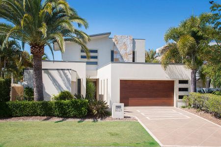 Luxury Waterfront Living in Hope Island - 8029 Key Waters - Photo 5