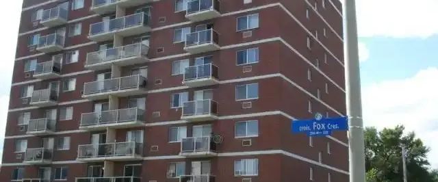 Carmel Apartments | 2310 Fox Crescent, Ottawa - Photo 1
