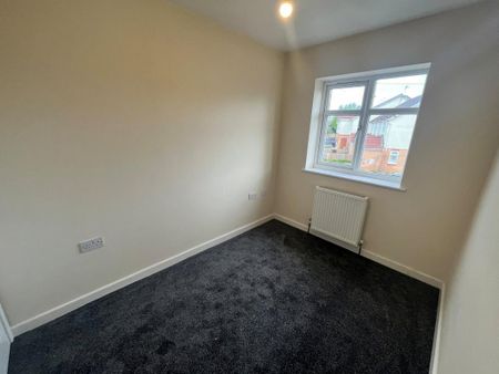 2 bedroom semi-detached house to rent - Photo 4