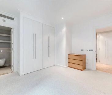 2 bedroom in 3 South Quay Square - Photo 4