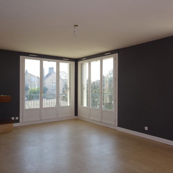 Location Appartement 4 pièces 97m² ORLEANS 45000 - Photo 1