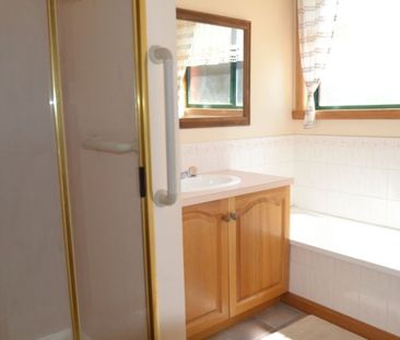 Enjoy the easy lifestyle, living here - Photo 4