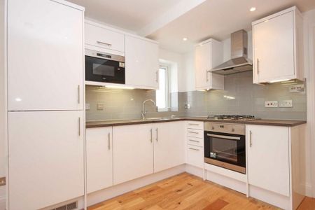 2 bedroom flat to rent - Photo 4