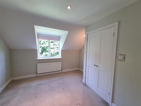 3 bedroom terraced house to rent - Photo 4