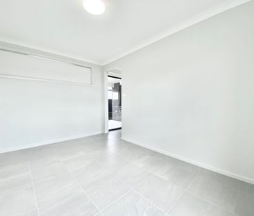 Stunning Family Home! - Photo 1