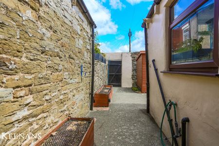 Harwood Road, Rishton, Blackburn - Photo 2