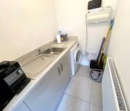 Eardley Close , Copthorne - Photo 2