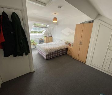 4 bedroom terraced house to rent - Photo 4