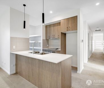 132 Beck Street, Park Ridge QLD 4125 - House For Rent | Domain - Photo 4