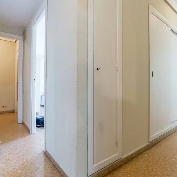 Plaça Honduras, Valencia, Valencian Community 46022 - Photo 1