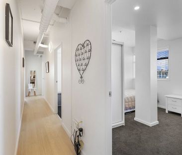 Prime Location - 4-Bedroom Home in Thorndon Quay, Pipitea - Photo 1