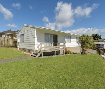 Sunny Sherwood - Photo 3