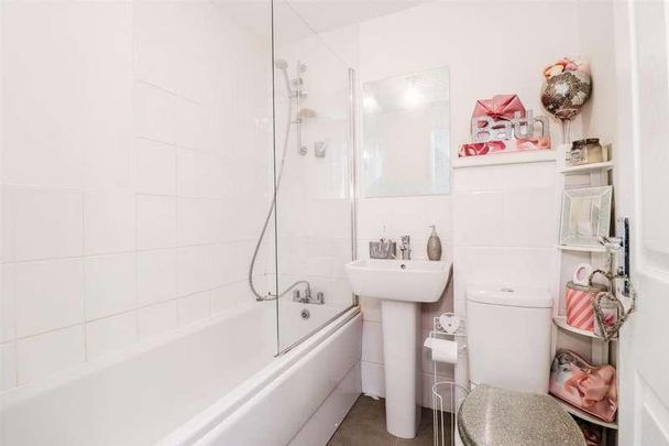 Horse Chestnut Close, Middlesbrough, TS8 - Photo 1