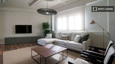 4 room luxury Apartment for rent in Valencia, Spain - Photo 3