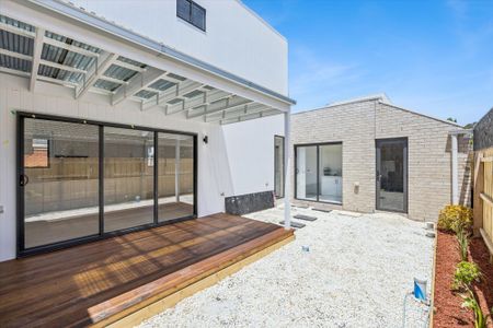 1/52 Lower Dandenong Road, Parkdale VIC 3195 - Townhouse For Rent | Domain - Photo 5