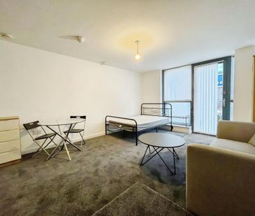 Studio to rent - Photo 6