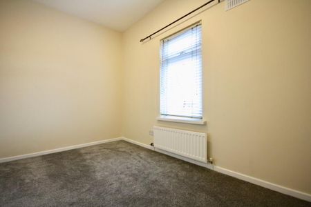 20 Symons Street, Belfast, BT12 6GA - Photo 2