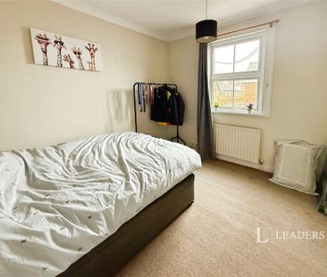 3 bedroom terraced house to rent - Photo 6