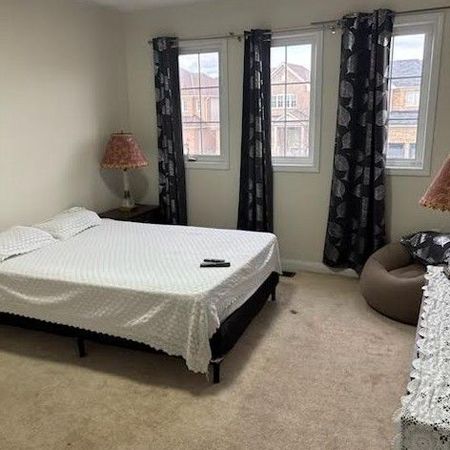 For Lease - 1608 Rockaway Street Unit# Upper Room 1, Oshawa, Ontario - Photo 3