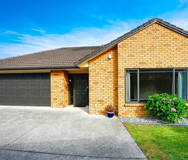 Elegant, Spacious & in Prime Pukekohe Location - Photo 2