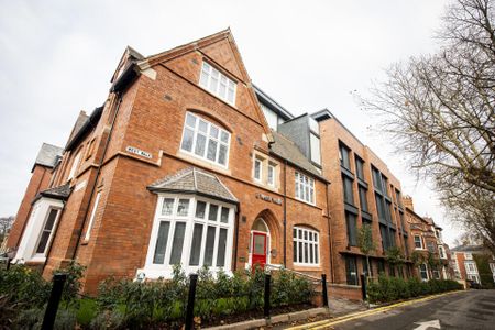 West Walk Studios - Photo 5