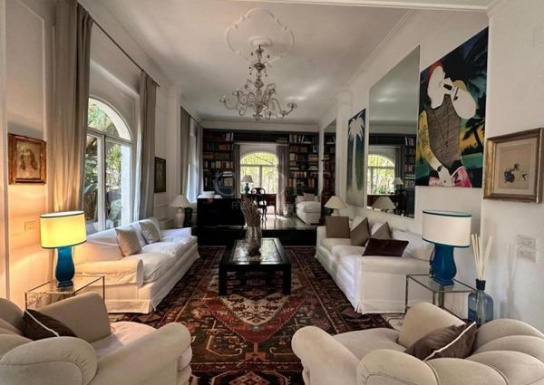 Villa-Parioli: Beautiful independent house with large private garden and terraces. Spacious living, formal dining, study-music room, sun room, 5 bedrooms, 4 bathrooms, parking. rif 163