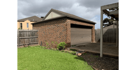 Convenient Living: Family-Friendly Townhouse Walking Distance to Everything - Photo 3