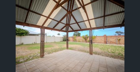 Looking for your perfect family home! - Photo 3