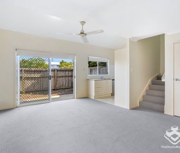 3 bed Townhouse, Garage & Carport - Photo 3