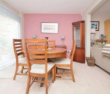 Dunster Crescent, Hornchurch, Essex, RM11 - Photo 6