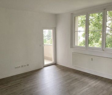 Schöner Wohnen: Günstige, individuelle 3-Zimmer-Wohnung! - Photo 2