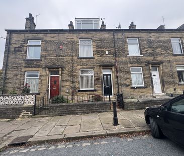 Mansion Terrace, Bradford - Photo 4