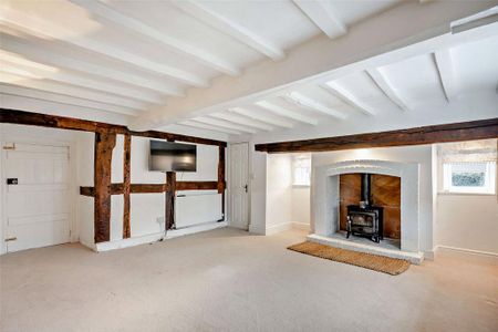 4 bedroom detached house to rent - Photo 2